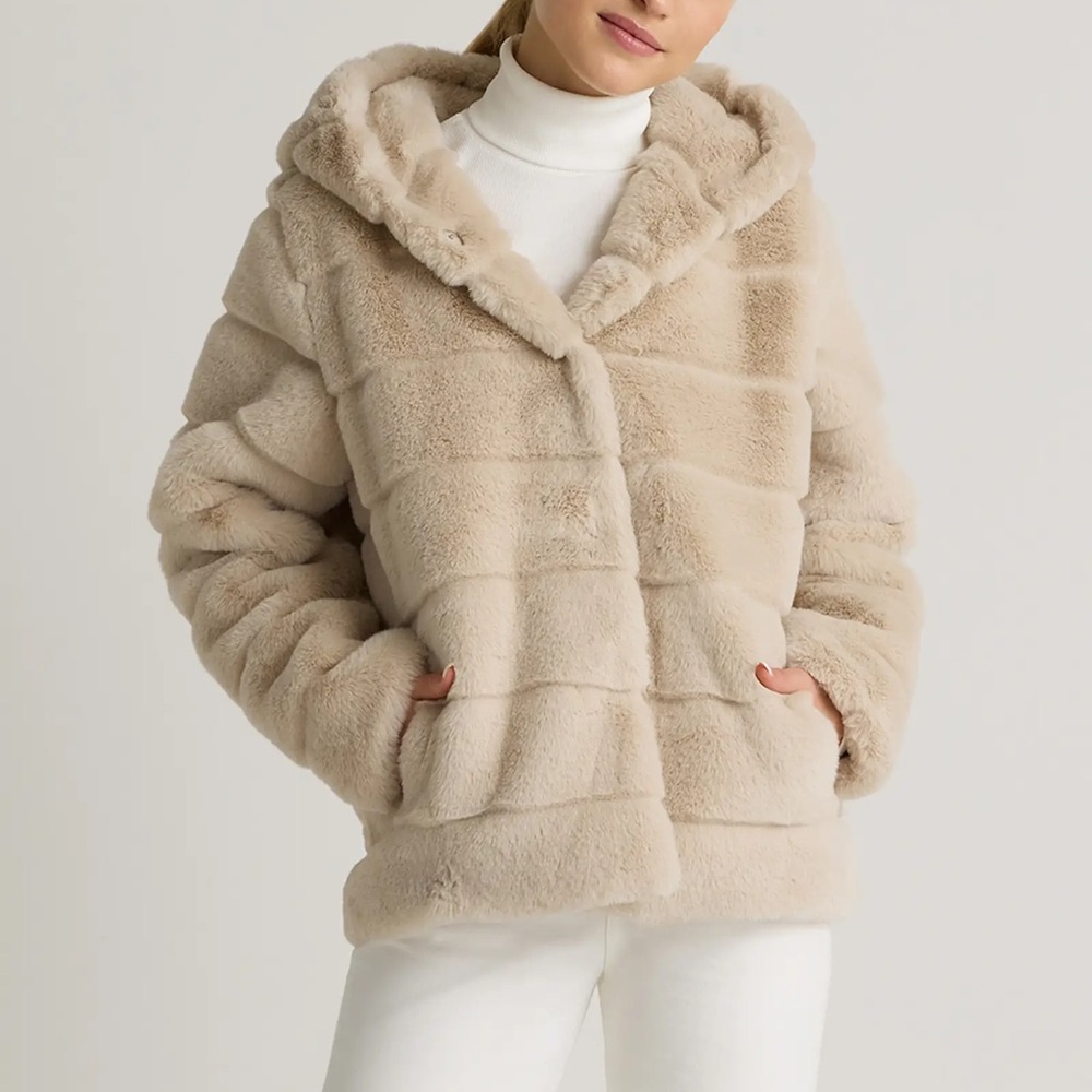 NWT Quince Hooded Faux Fur Jacket